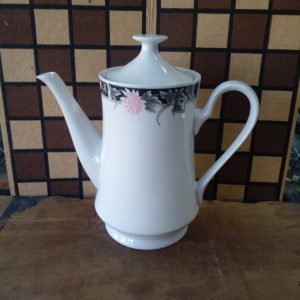 Tetera de Porcelana Blanca con Decoración Floral